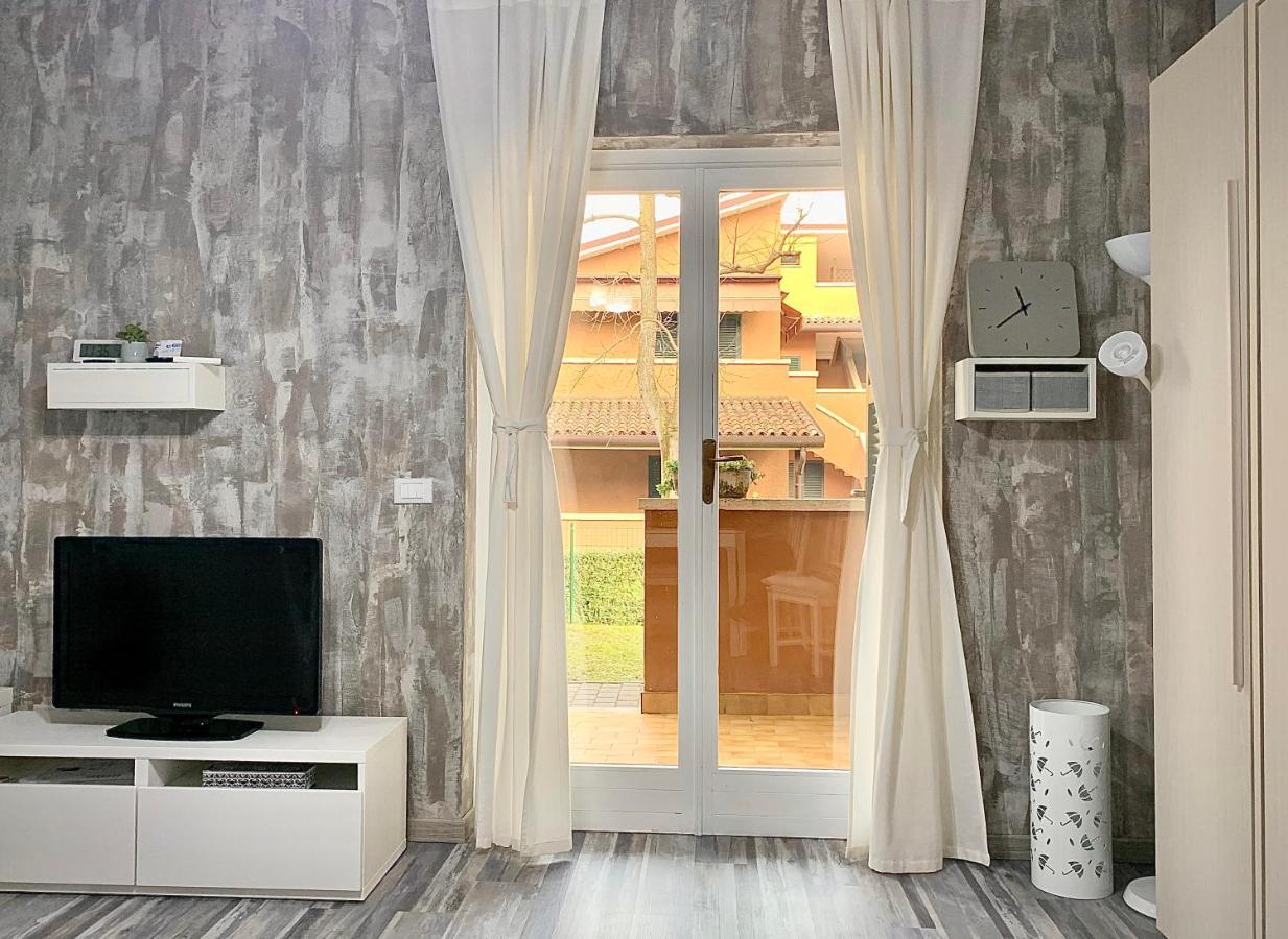 Azur Apartment Sirmione Exterior photo